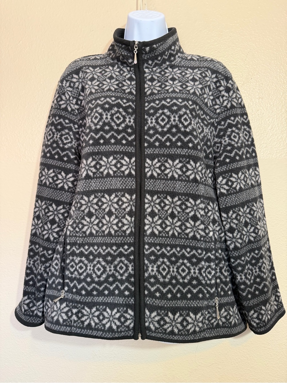 Karen Scott Women's Fleece Jacket
Full Zip Mock Neck Gray Snowflake Fair Isle